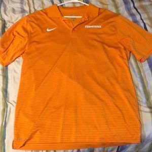 Tennessee L collard t-shirt. Condition: lightly worn, looks new